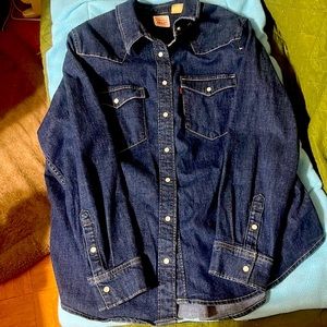 Woman Levi red tag shirt size 14
